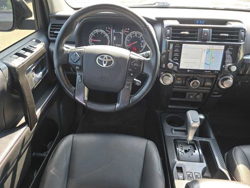 Used 2023 Toyota 4Runner TRD Off-Road Premium w/ Moonroof Package AWD/4WD image 17