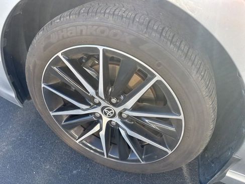 Used 2024 Toyota Camry SE image 10