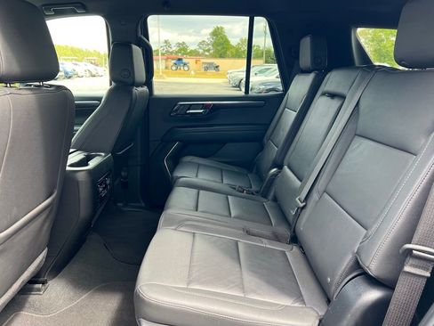 Used 2025 Chevrolet Tahoe LT image 5