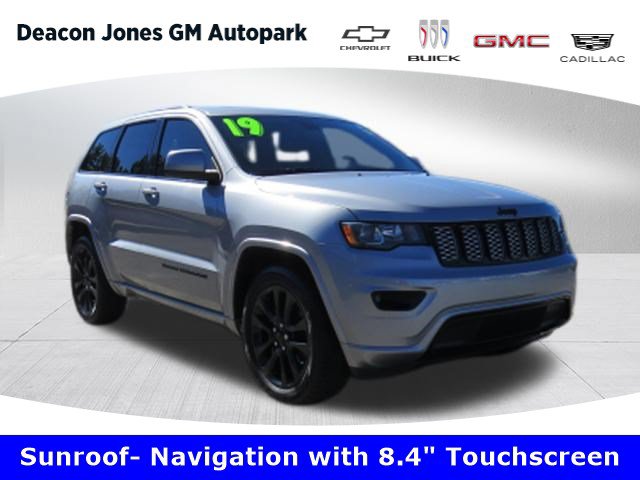 Used 2019 Jeep Grand Cherokee Altitude RWD image 1