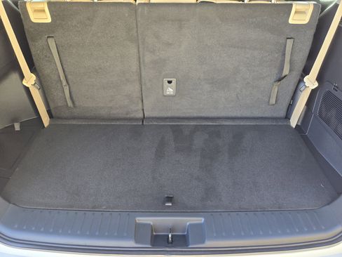 Used 2024 Toyota Highlander XLE image 43