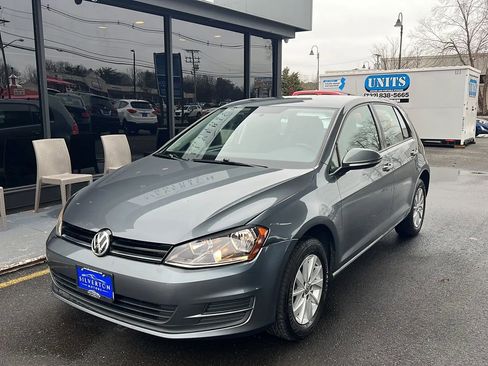 Used 2016 Volkswagen Golf S FWD image 1