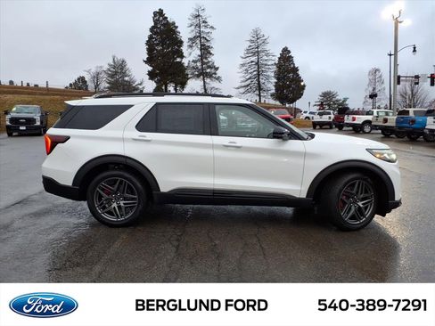 New 2026 Ford Explorer ST image 4