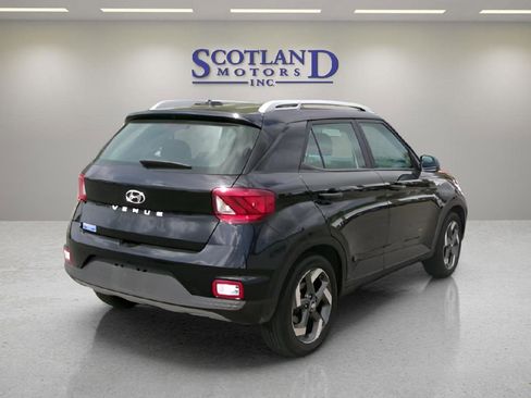 Used 2024 Hyundai Venue SEL image 6