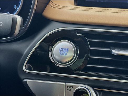 Used 2022 Genesis G70 2.0T w/ Prestige Package image 11