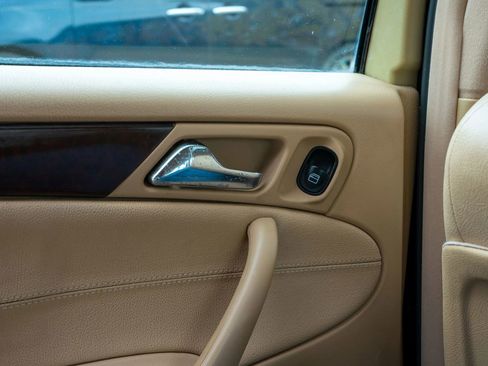 Used 2002 Mercedes-Benz C 320 Wagon image 32
