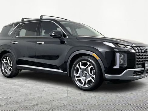 Used 2025 Hyundai Palisade SEL FWD image 3