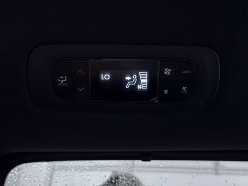 Used 2025 Chrysler Pacifica Select FWD image 22