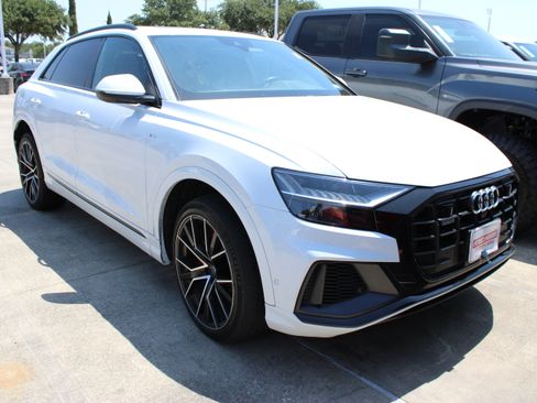 Used 2019 Audi Q8 Premium Plus w/ Premium Plus AWD/4WD image 2