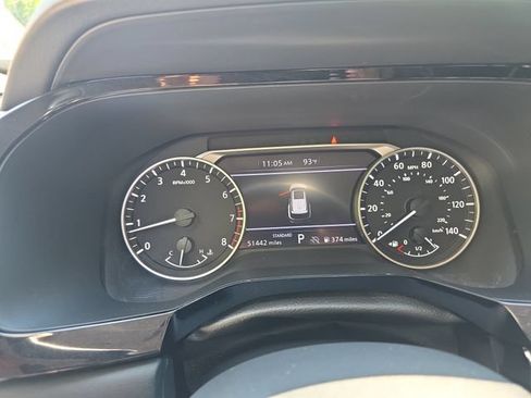 Used 2024 Nissan Pathfinder SV FWD image 10