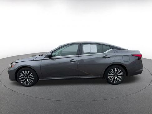 Used 2026 Nissan Altima 2.5 SV FWD image 8