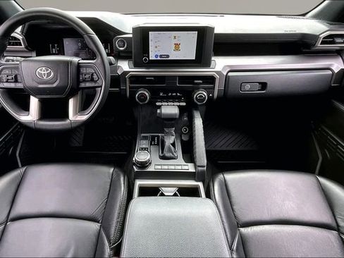 Used 2025 Toyota 4Runner SR5 image 7