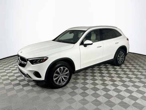 Certified 2023 Mercedes-Benz GLC 300 image 3