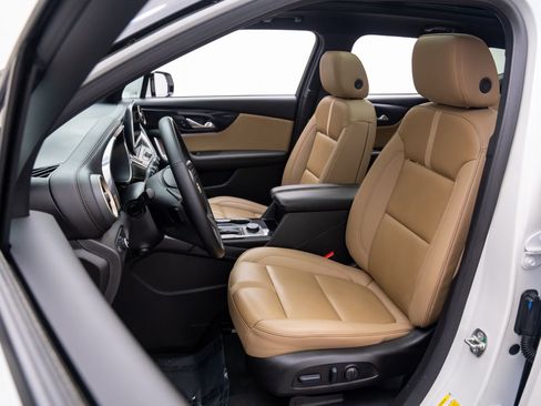 Used 2024 Chevrolet Blazer Premier w/ Driver Confidence II Package image 12