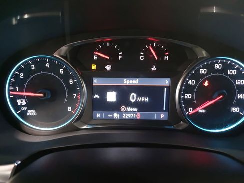 Used 2023 Chevrolet Traverse RS AWD/4WD image 19