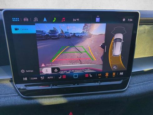 Used 2025 Volkswagen Tiguan S image 14