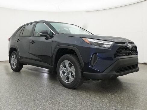 New 2025 Toyota RAV4 XLE image 29