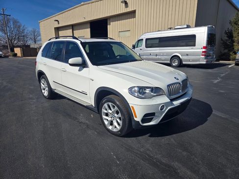 Used 2013 BMW X5 xDrive35i image 4