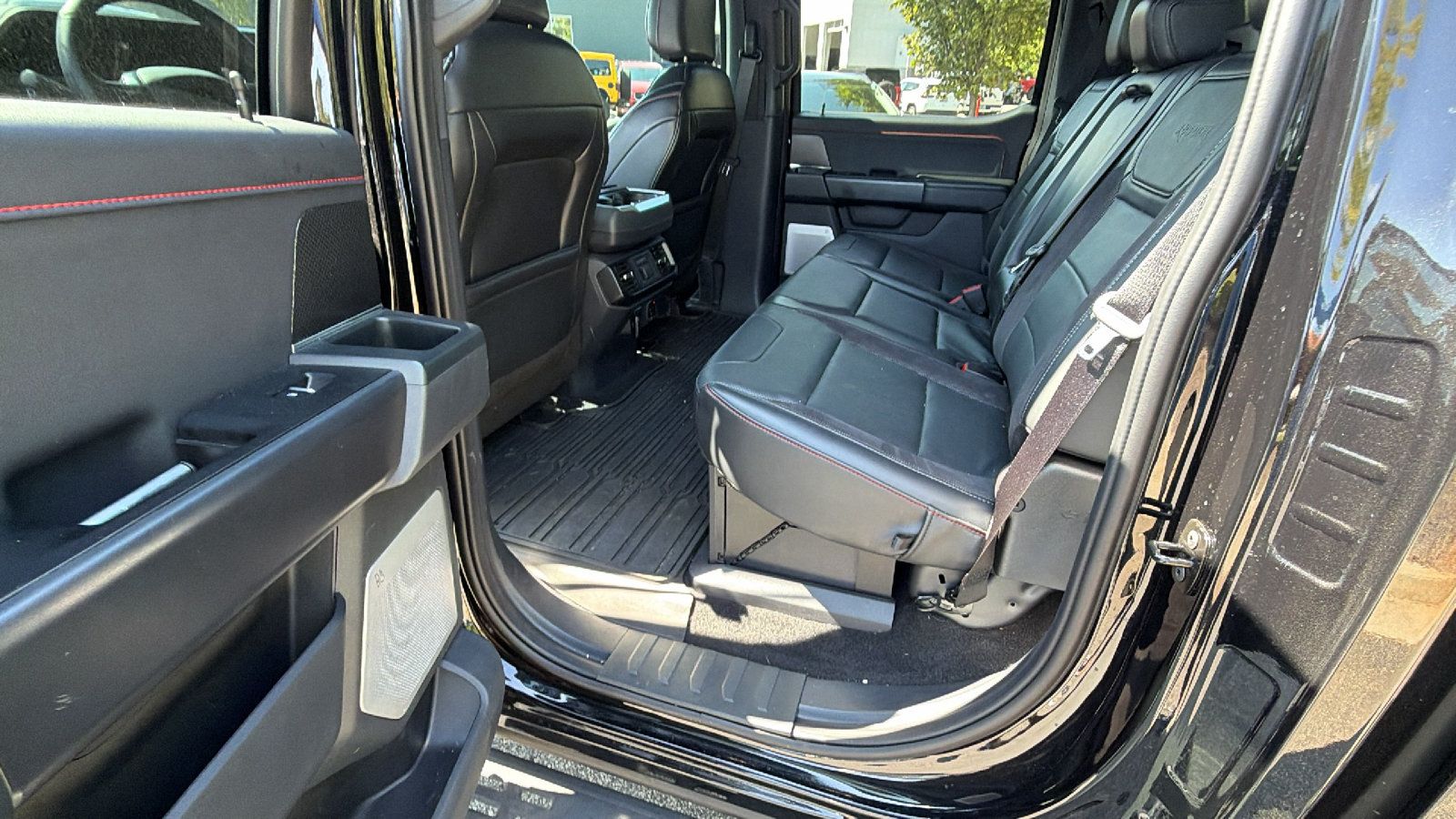Used 2025 Ford F150 Raptor AWD/4WD image 23