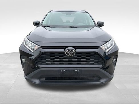 Used 2021 Toyota RAV4 XLE AWD/4WD image 2