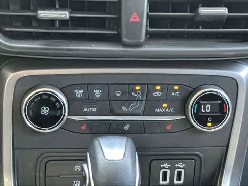 Used 2019 Ford EcoSport SES w/ SES Black Appearance Package AWD/4WD image 16