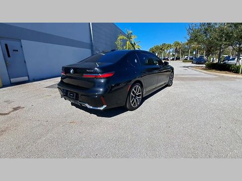 Used 2024 BMW 750e xDrive image 36