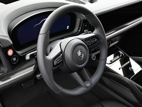 New 2025 Porsche Cayenne Turbo image 17