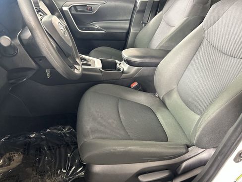 Used 2024 Toyota RAV4 LE image 20