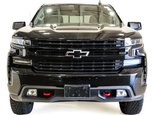 Used 2021 Chevrolet Silverado 1500 LT Trail Boss w/ Convenience Package II AWD/4WD image 2