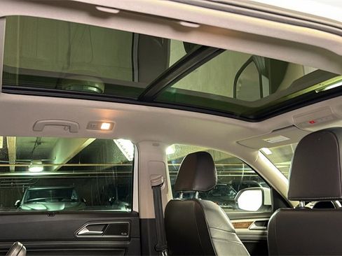 Used 2019 Volkswagen Atlas SEL Premium image 14