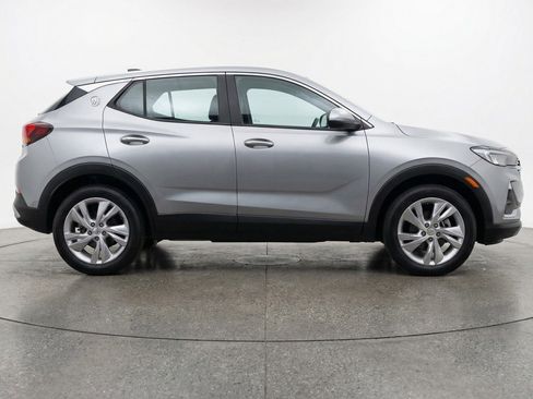 Used 2025 Buick Encore GX Preferred AWD/4WD image 11