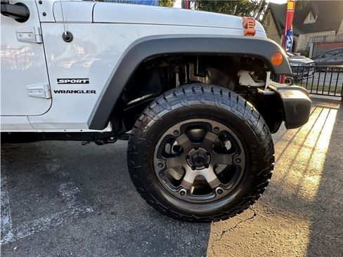 Used 2017 Jeep Wrangler Sport w/ Quick Order Package 24S image 9