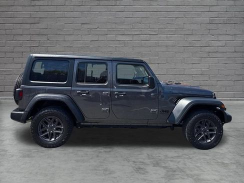 Used 2024 Jeep Wrangler Unlimited Sport AWD/4WD image 8