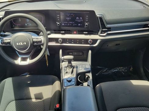 Used 2023 Kia Sportage LX FWD image 11