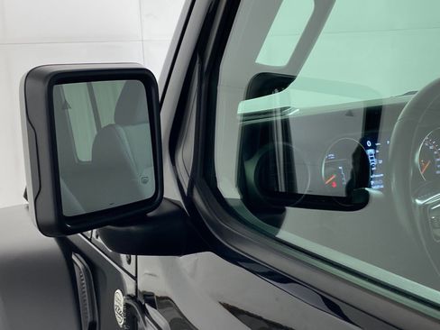 Used 2021 Jeep Wrangler Unlimited Sport image 23