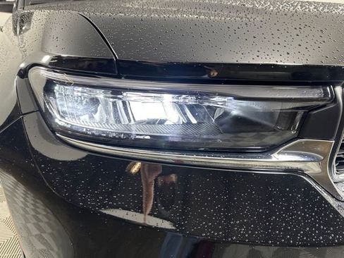 New 2025 Jeep Grand Cherokee Laredo X w/ Luxury Tech Group I image 4