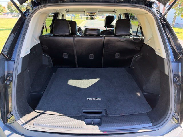 Used 2023 Nissan Rogue SV FWD image 19