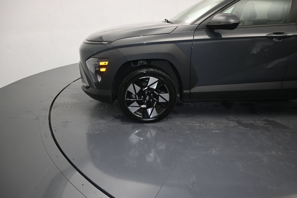 Used 2024 Hyundai Kona SEL AWD/4WD image 9