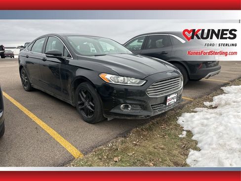 Used 2013 Ford Fusion SE image 1