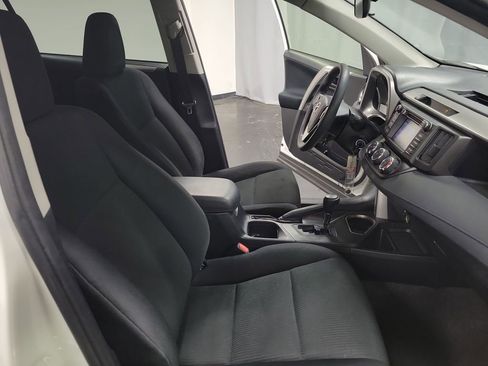 Used 2016 Toyota RAV4 LE image 21
