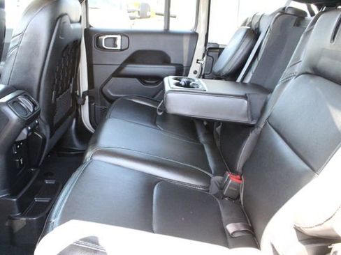 Used 2022 Jeep Wrangler Unlimited Rubicon 4xe AWD/4WD image 48