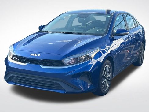 Used 2024 Kia Forte LXS w/ LXS Technology Package FWD image 6