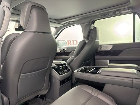 Used 2020 Lincoln Navigator L Reserve w/ Luxury Package image 14
