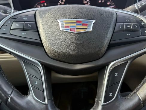 Used 2017 Cadillac XT5 Luxury image 19