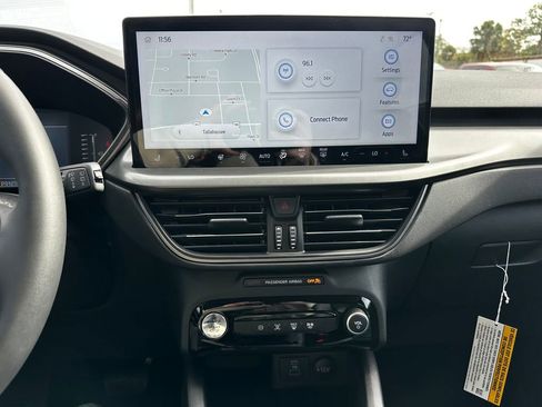 Used 2023 Ford Escape SE image 59