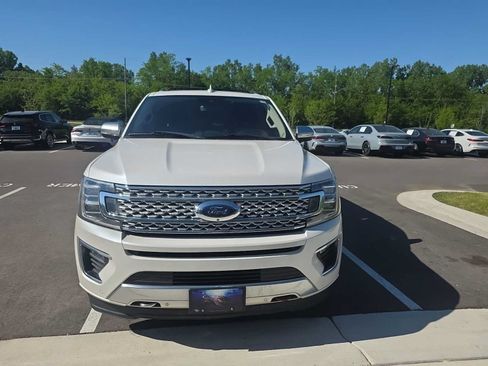 Used 2018 Ford Expedition Max Platinum AWD/4WD image 4
