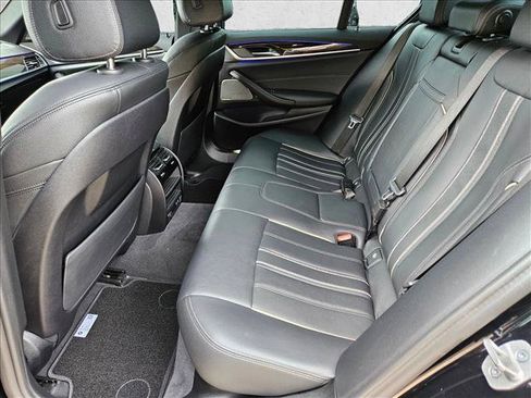 Used 2023 BMW 530i RWD image 18