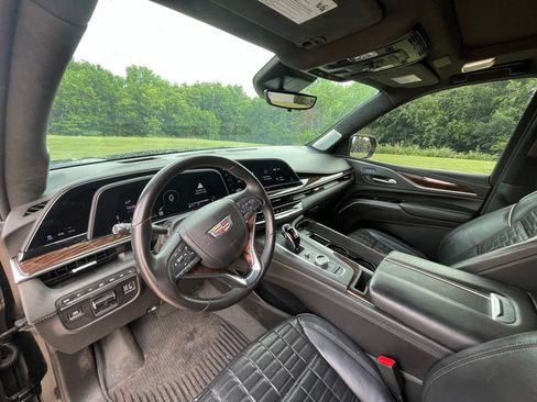 Used 2023 Cadillac Escalade Sport Platinum AWD/4WD image 9