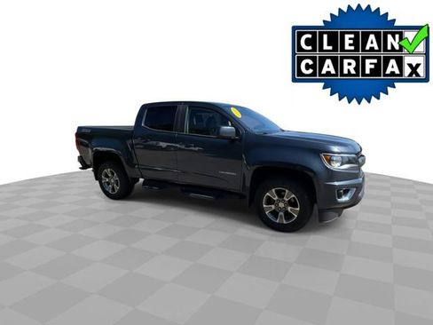 Used 2020 Chevrolet Colorado Z71 AWD/4WD image 2