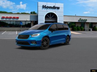 New 2026 Chrysler Pacifica Select video 1